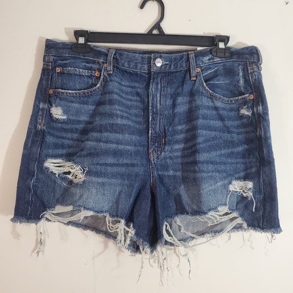 American Eagle Outfitters Pants - American Eagle 90's Boyfriend Short Distressed Raw Hem Dark Wash Size 18